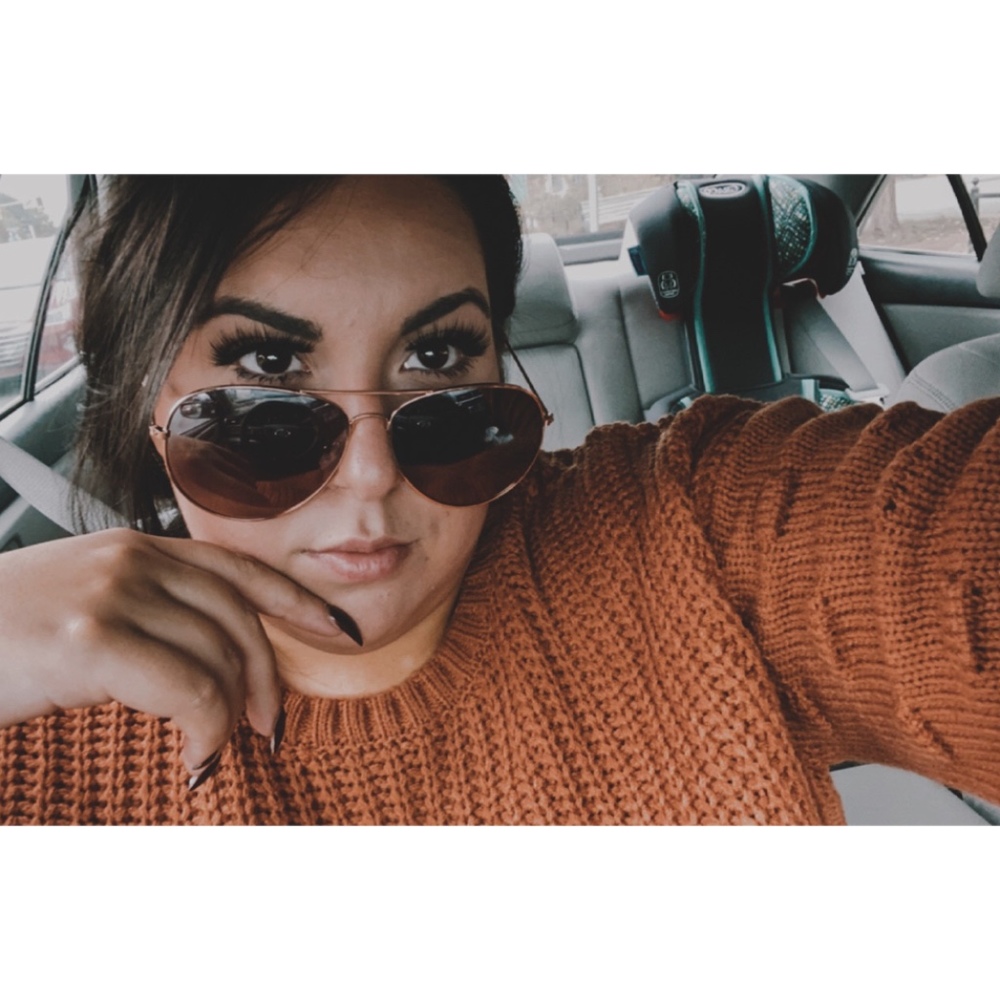 Meet your Posher, Victoria